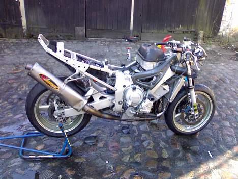 Yamaha YZF-R6 (SLAGTET) billede 13