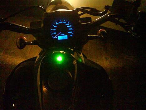 Suzuki Intruder M800 - SOLGT billede 4