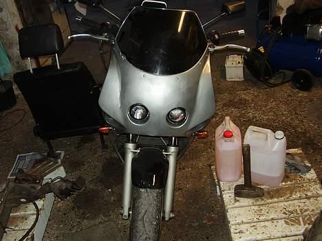 Yamaha FZR 1000 EXUP SOLGT billede 2