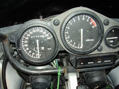 Yamaha FZR 1000 EXUP SOLGT billede 3