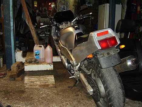 Yamaha FZR 1000 EXUP SOLGT billede 4