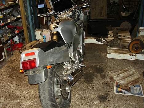 Yamaha FZR 1000 EXUP SOLGT billede 5