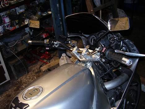 Yamaha FZR 1000 EXUP SOLGT billede 7