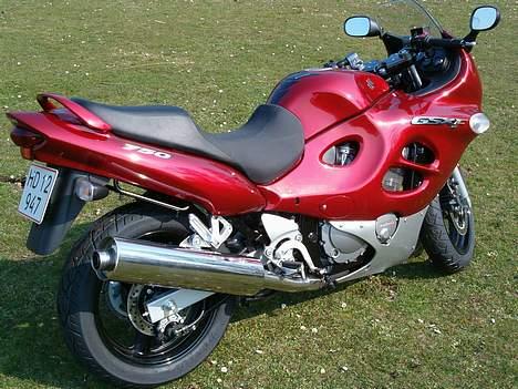 Suzuki GSX 750 F *SOLGT* billede 8