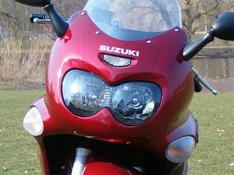 Suzuki GSX 750 F *SOLGT* billede 10