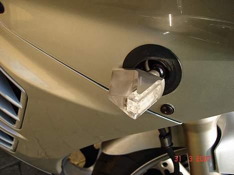 Suzuki RF 900 R billede 2