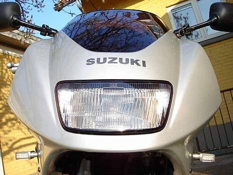 Suzuki RF 900 R billede 8