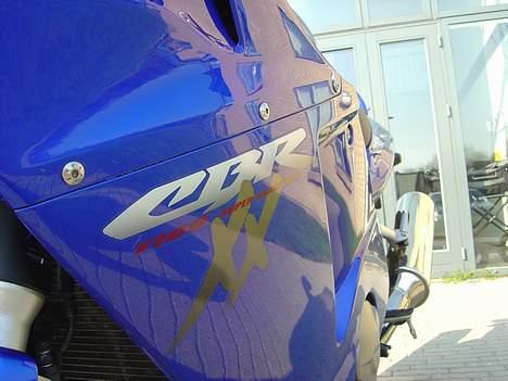 Honda CBR1100XX Blackbird (solgt) billede 3
