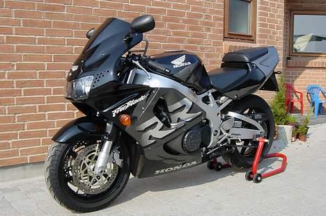 Honda CBR900RR FireBlade        billede 5