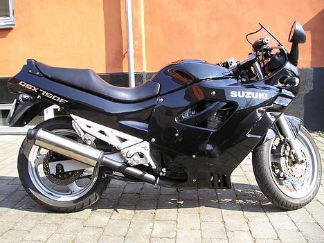 Suzuki GSX750F - fra siden billede 1