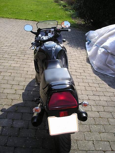 Suzuki GSX750F - skråt ovenfra billede 7
