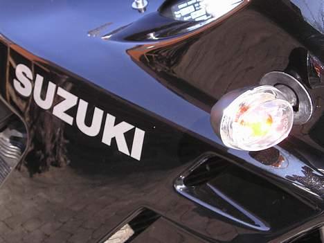 Suzuki GSX750F - hvide blink billede 9