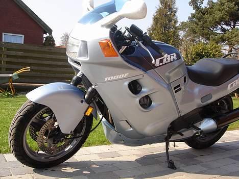 Honda CBR  1000F billede 3