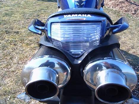 Yamaha FZ6 - har lige montert baglygte glas og led blik billede 5