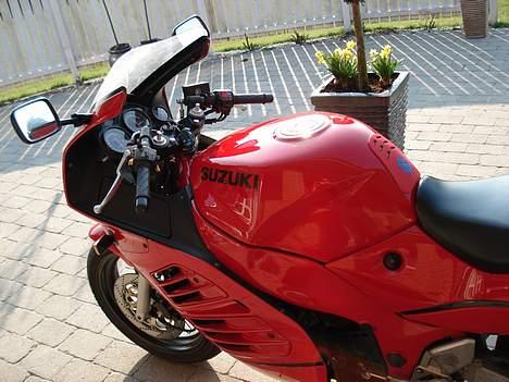 Suzuki RF 600 R (Sverige) billede 11