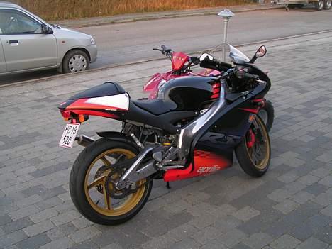 Aprilia RS 125 - Nu som gadecykel billede 14