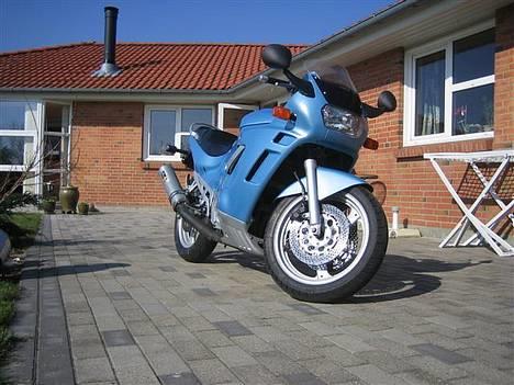 Suzuki GSX 400 F - SOLGT - Min flotte nye cykel billede 1