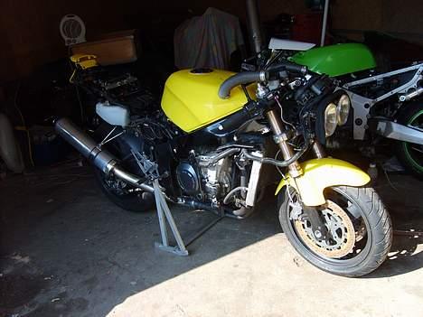 Kawasaki ZXR 750 J **Solgt** - Under klargøring billede 7