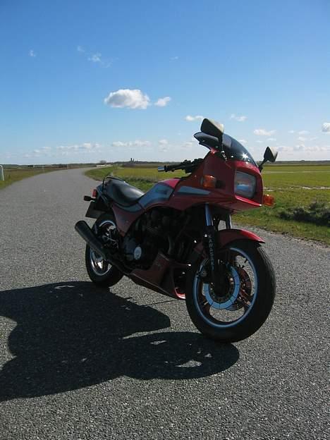 Kawasaki GPz 750 SOLGT - Efter, men uden fuldkåbe billede 9