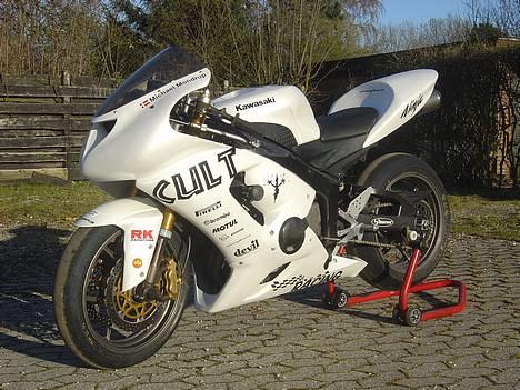 Kawasaki ZX6RR ( Solgt) billede 2