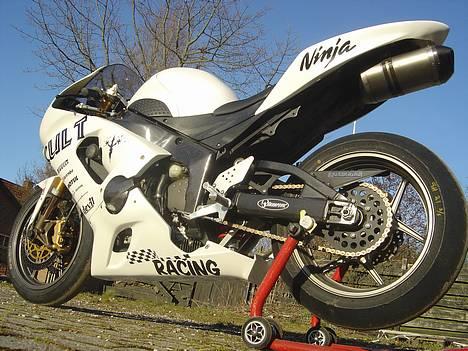 Kawasaki ZX6RR ( Solgt) billede 6