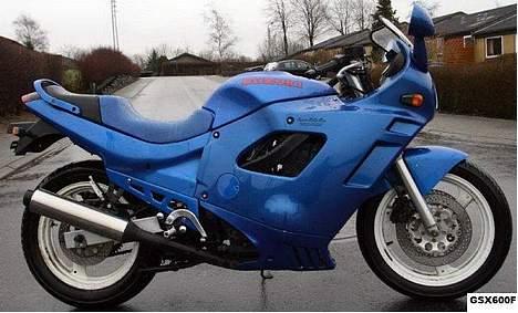 Suzuki GSX 600 F (SOLGT) billede 3