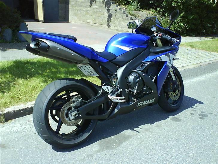 Yamaha R1 (til salg) - Så kom der lige en midlertidig "ren røv" på fars lille tyrekal...!! ;o) billede 19