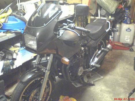 Yamaha xj 600 Solgt - Så var den samlet for førstegang efter maler :) billede 8