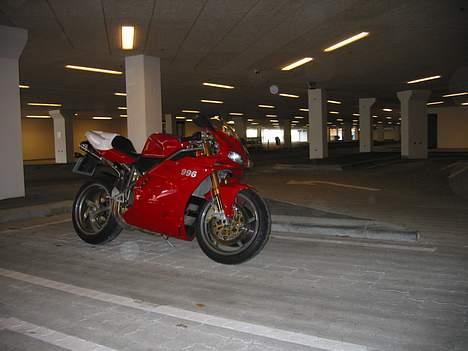 Ducati 996SPS - Alle folk smuttede da jeg kom med de åbne rør i P-kælderen... billede 8