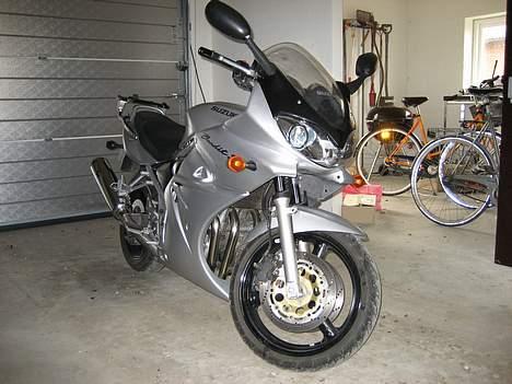 Suzuki GSF 600 Bandit S *SOLGT* - Min begyndercykel Suzuki GSF 600 Bandit S billede 1