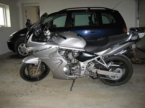 Suzuki GSF 600 Bandit S *SOLGT* billede 3