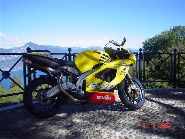 Aprilia RSV MILLE R billede 1