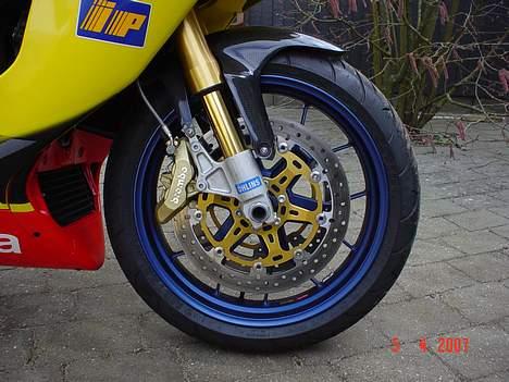 Aprilia RSV MILLE R - lidt Ölihns og OZ billede 3