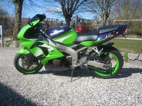 Kawasaki ZX6R *SOLGT* billede 1