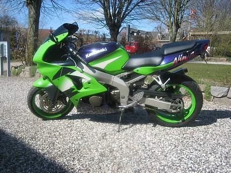 Kawasaki ZX6R *SOLGT* billede 2