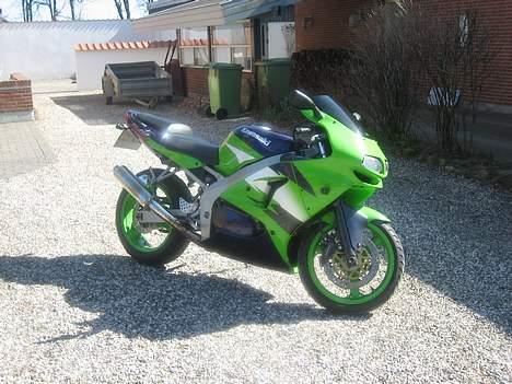 Kawasaki ZX6R *SOLGT* billede 6