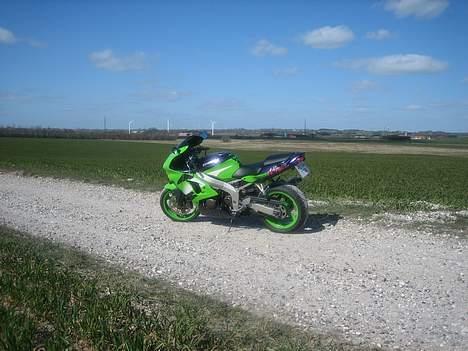 Kawasaki ZX6R *SOLGT* billede 9