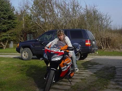 Honda cbr 1000rr fireblade (solgt) billede 3