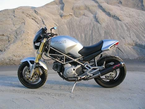 Ducati Monster 600 billede 1