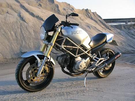 Ducati Monster 600 billede 2