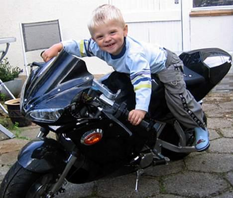 Suzuki gs 550 *SOLGT* - Min dreng billede 6