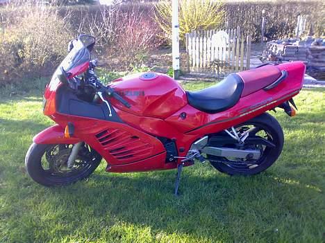 Suzuki RF 600R billede 4