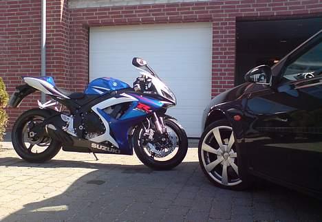 Suzuki GSXR 750 K7 (SOLGT) billede 3