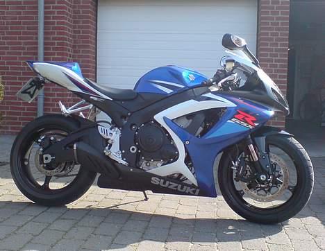 Suzuki GSXR 750 K7 (SOLGT) billede 4