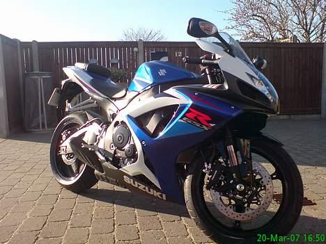 Suzuki GSXR 750 K7 (SOLGT) billede 5