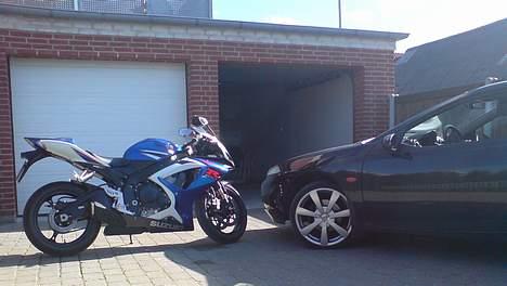 Suzuki GSXR 750 K7 (SOLGT) billede 8