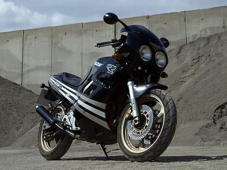 Suzuki GSX 250 R *SOLGT* billede 7