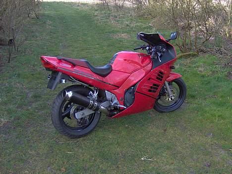 Suzuki RF600R "SOLGT" billede 1
