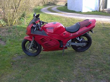 Suzuki RF600R "SOLGT" billede 3