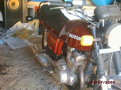 Suzuki Gsx 400 billede 4